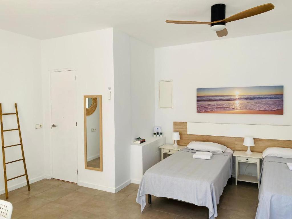 Apartamentos Cana Sofia カラ・ロンガ エクステリア 写真